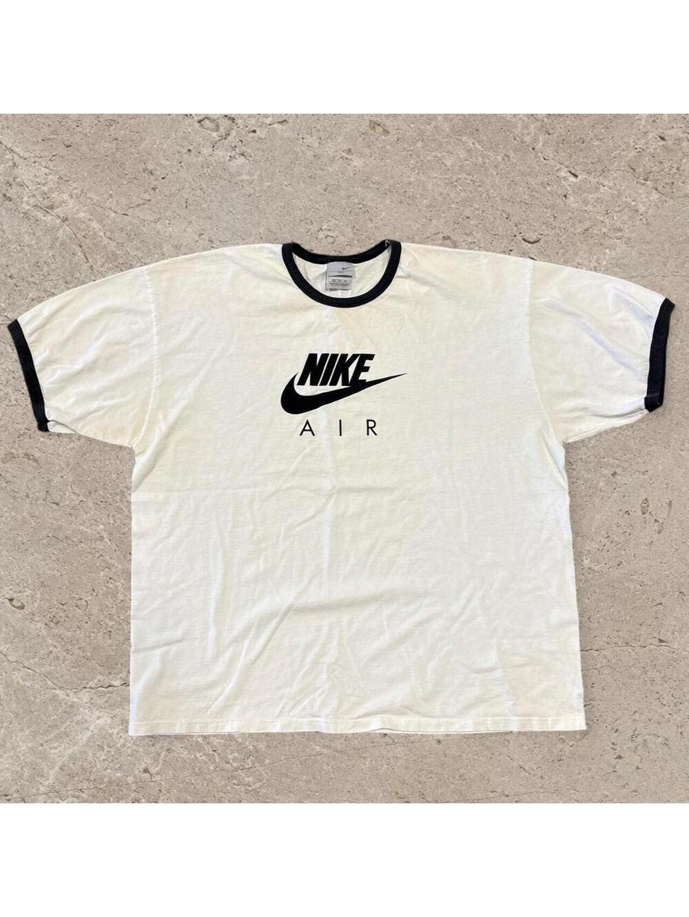Crazy vintage early 2000s Y2K vintage Nike Air Ringer tee.
